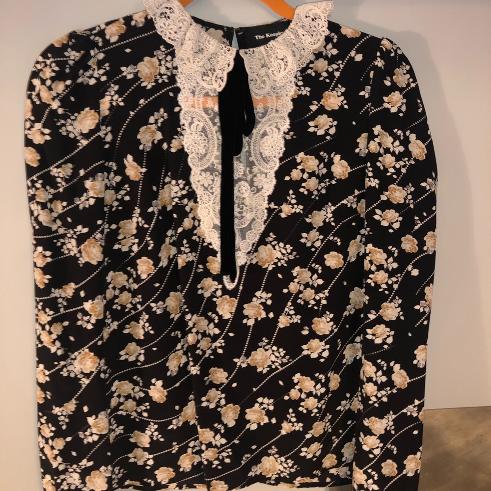 Kooples printed black blouse w lace collar velvet